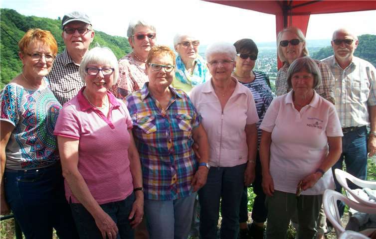 Bei sommerlichem Wetter ging es von Feldkirchen aus zur beliebten Edmundshütte oberhalb von Leutesdorf. privat