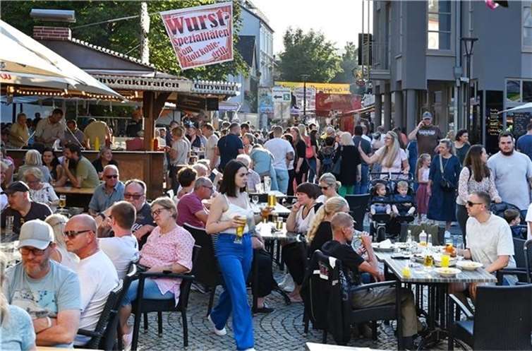 Bei sommerlichen Temperaturen herrschte Hochbetrieb.  Foto: RASCH