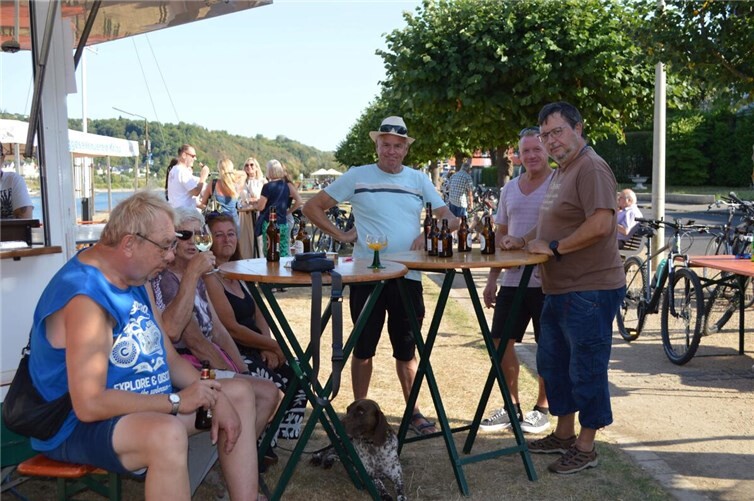 Bei sommerlichen Temperaturen herrschte gute Laune.  Foto: AB