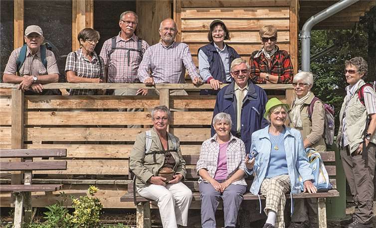 Bei sommerlichen Temperaturen wanderte die Gruppe entlang des Limes-Weg bis Arienheller. privat