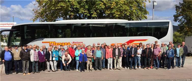 Bei sonnigem Wetter stellten sich die Mitglieder zum Gruppenfoto auf.Foto: privat