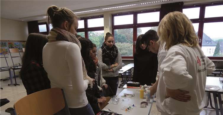 Bei spannenden Workshops lernten die Schüler viel über die Arbeit des DRK. Frank Minwegen