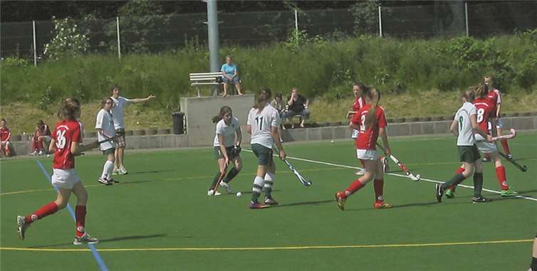 Bei strahlendem Sonnenschein hatten die HTC-Mädchen viel Spaß bei ihren Spielen. privat