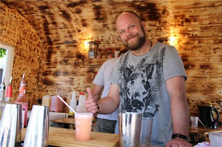 Bei strahlendem Sonnenschein ist ein kühler Cocktail die optimale Erfrischung.