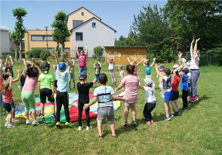 Bei tollen Aktionen, wie Luftballon-Tennis, Schwammweitwurf, Flip-Flop-Parcour oder Bobycar-Rennen, hatten alle einen lustigen Nachmittag.Foto: privat