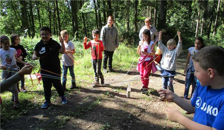 Bei verschiedenen Spielen wurde der Wald erkundet.