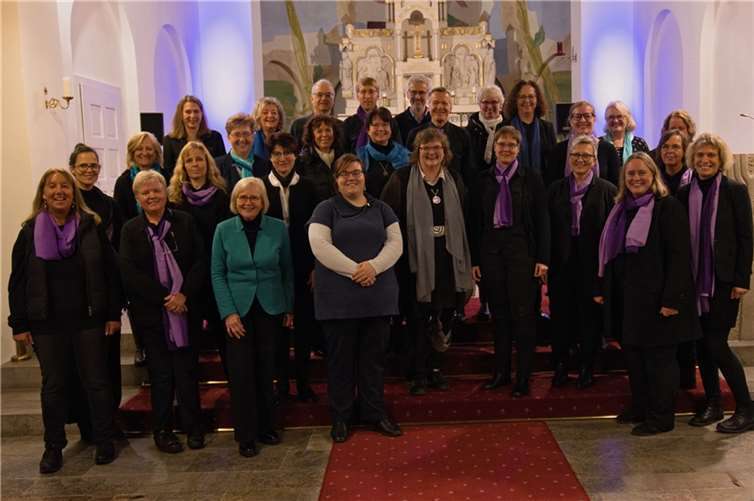 Beide Chöre hatten nach der langen Coronapause Filmmelodien einstudiert und ihre Zuhörer damit bereits in Berkum verzaubert. Foto: privat