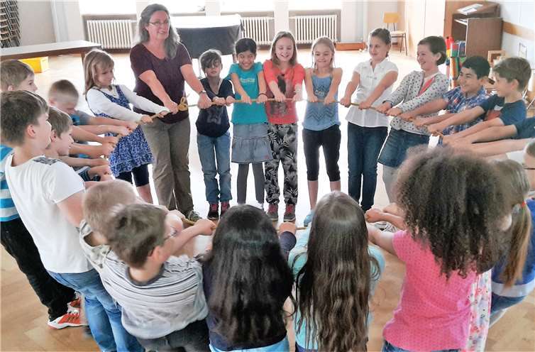 Beide Programme sind Lebenskompetenz- und Präventionsprogramme für junge Menschen.privat