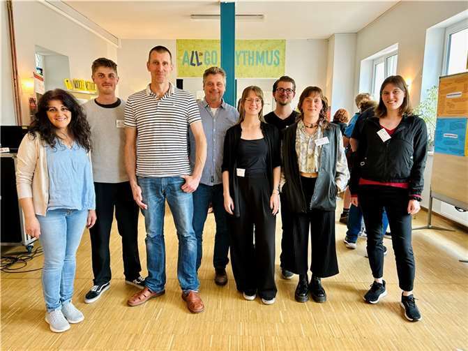 Beigeordneter Jochen Sachsenhauser (3.v.l.) mit den Projektverantwortlichen.  Foto: Eva Dreiser / Stadtverwaltung Lahnstein