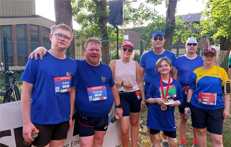 Beim 18. Deichlauf am 13. Juni 25 in Neuwied trotzten sieben Läufer und Läuferinnen den 31 Grad.  Foto: privat