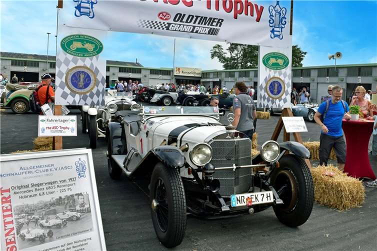 Beim 50. Oldtimer-Grand-Prix können sich Oldtimer-Fans auf eine spektakuläre Zeitreise durch fast 100 Jahre Motorsportgeschichte freuen.