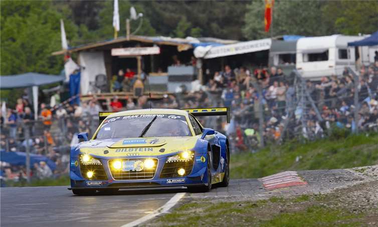 Beim ADAC Zurich 24h-Rennen herrscht eine atemberaubende Atmosphäre.