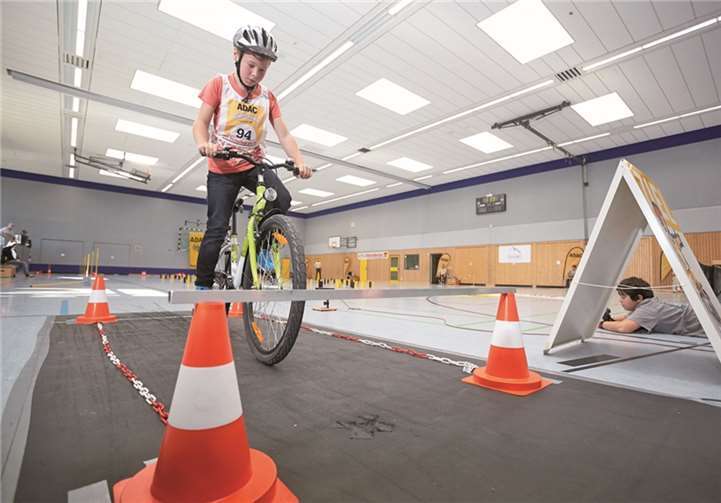 Beim „Bremstest“ musste vor der Linie gehalten werden.