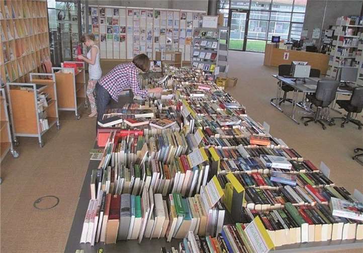 Beim Bücherflohmarkt gab es das eine oder andere „Schätzchen“ zu erwerben. privat