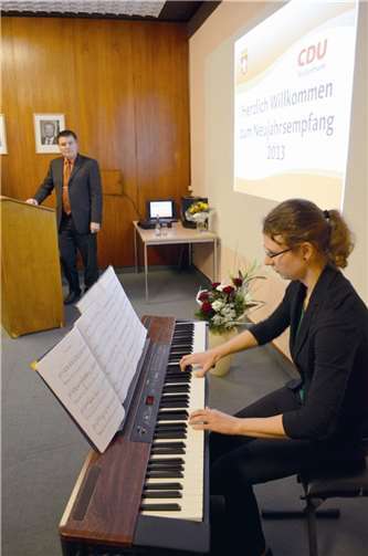 Beim CDU Neujahrsempfang spielte Jessica Schlauß auf dem Klavier.
