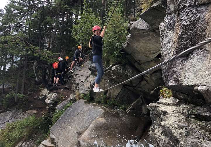 Beim Canyoning wurde sich aus großen Höhen abgeseilt.