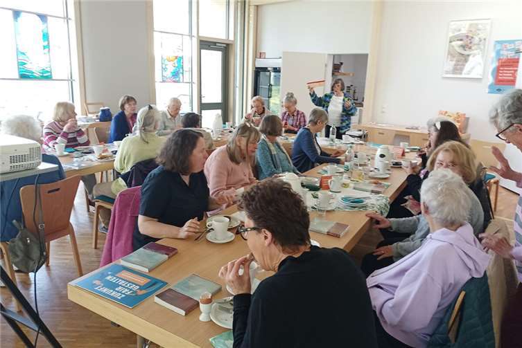 Beim Faire Frühstück gab es Leckeres zu essen und viele Informationen rund um den Mica-Abbau.Foto: W. Greiner