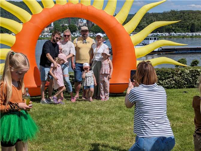 Königinnenwetter zum Brunnenfest in Bad Breisig Beim Familientag standen die Familien im Mittelpunkt.
