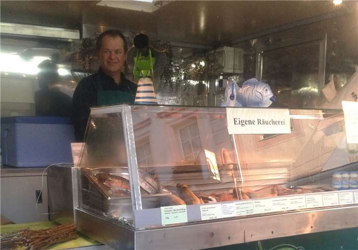 Beim Fischerfest auf dem Bendorfer Wochenmarkt gibt es Fisch in allen Variationen.Stadtverwaltung Bendorf