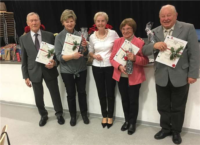 Beim Frauenchor Bubenheim standen die Ehrungen im Mittelpunkt (von links): Wilfried Kaulich, Christel Unkel, Rita Meid, Ursula Zillien und Bruno Kreiselmeyer.privat