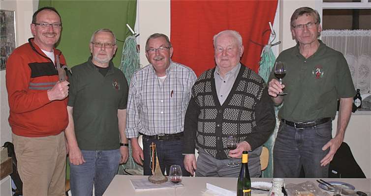 Beim Frühlingsweinseminar ging es köstlich und unterhaltsam zu. privat