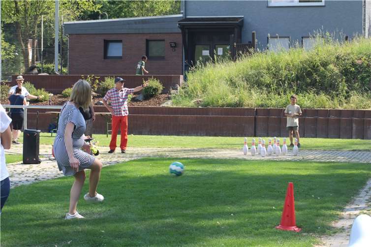 Beim Fußballkegeln hatten alle ihren Spaß.
