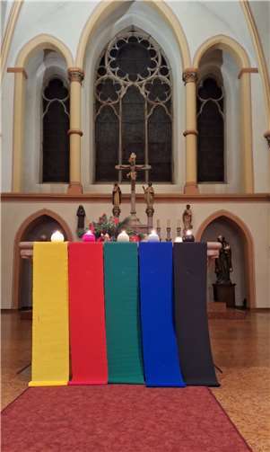 Beim Gottesdienst und einem Begegnungstreffen rückte das Thema HIV/Aids in den Mittelpunkt.Foto: Kreisverwaltung / Anne Ulbrich