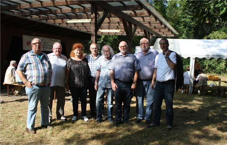 Beim Grillfest konnten die IG BCE Senioren Bad Hönningen-Linz zahlreiche Gäste begrüßen. Foto: privat