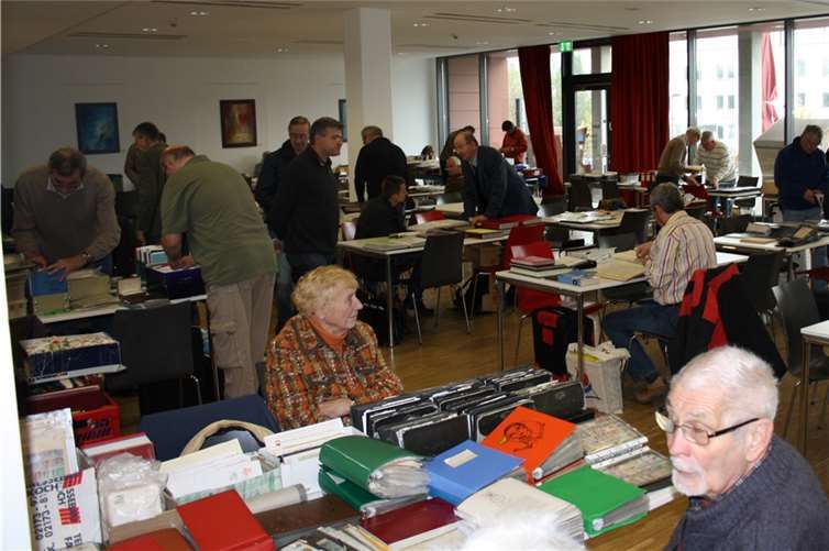 Beim Großtauschtag werden zahlreiche Sammler und Interessierte aus der ganzen Region erwartet. privat