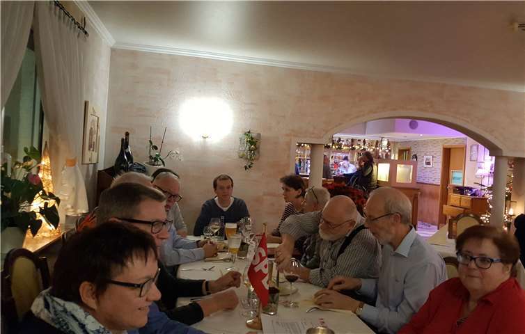 Beim Jahresausklang der SPD Leubsdorf standen Gespräche und Meinungsaustausch im Vordergrund. Foto: privat