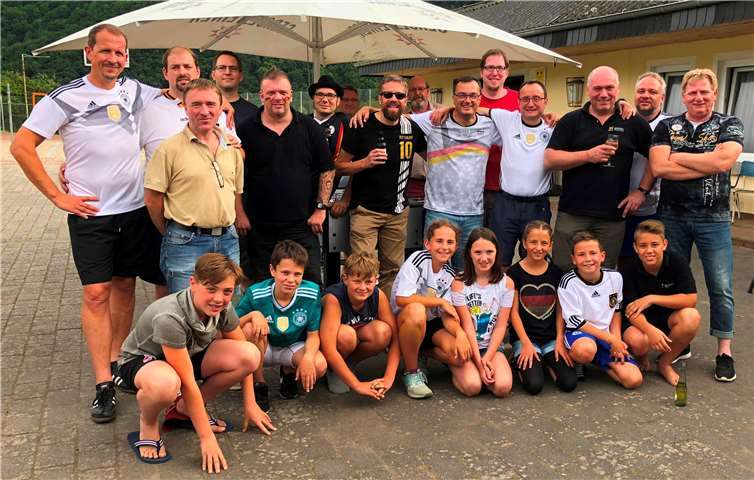 Beim Kickerturnier des SSV Ellenz-Poltersdorf stand der Spaß an erster Stelle.privat