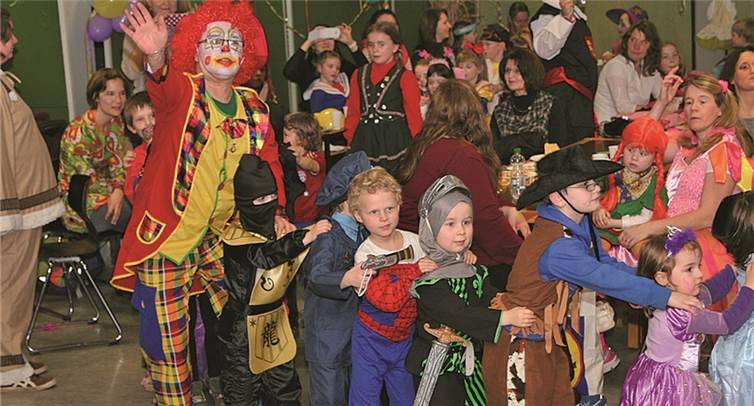 Beim Kinderkarneval kommen die Junior-Jecken voll auf ihre Kosten. privat