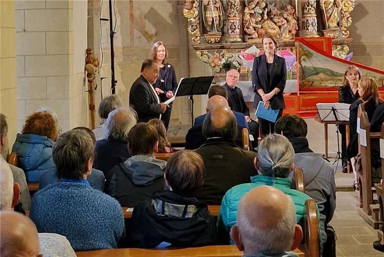 Beim Konzert in der Wallfahrtskapelle.  Foto: Tilo Kruse/VG Vordereifel