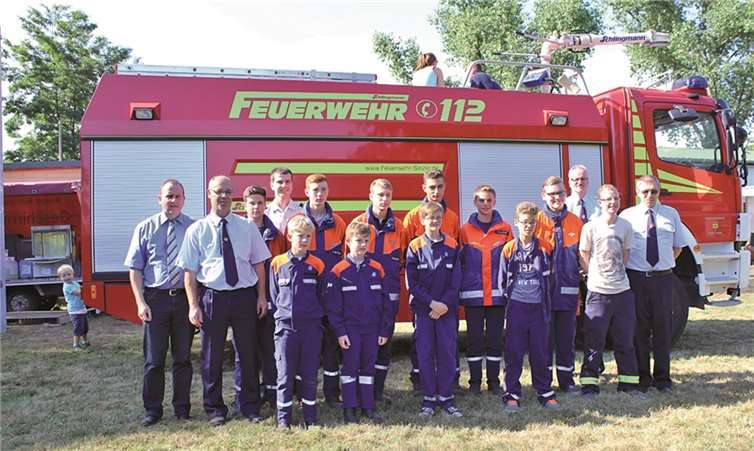 Beim Kreisjugendfeuerwehrzeltlager in Sinzig wurden die Ehrenzeichen Jugendflamme 1 - 3 sowie die Leistungsspange an Mitglieder der Jugendfeuerwehr Burgbrohl überreicht.