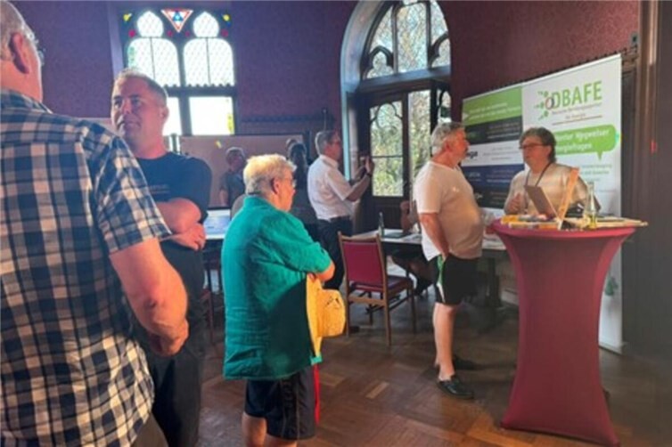 Beim „Markt der Möglichkeiten“ konnten die Teilnehmenden mit Expertinnen und Experten ins direkte Gespräch gehen