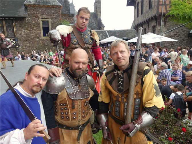 Beim Mittelalterspektakel auf der Reichsburg Cochem waren erneut die Ritterschaukämpfe der Publikumsmagnet.  Fotos: TE