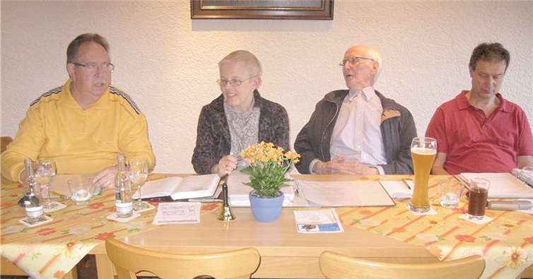 Beim Mundartstammtisch gab es Einiges zu erzählen. Auf platt, versteh sich. privat