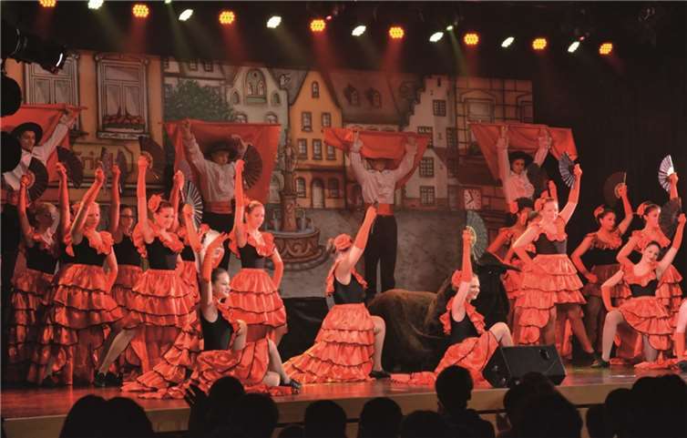 Beim Musical wirken fast 200 Schülerinnen und Schüler mit. privat