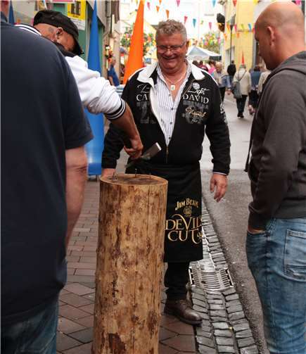 Beim „Nägel versenken“ war Geschick gefragt.
