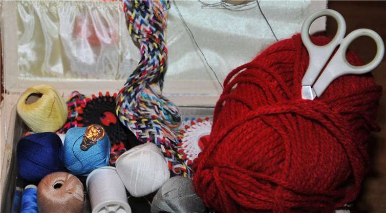 Beim Nähtreff kann jeder, der Lust und Laune hat, vorbeikommen und mitmachen. Foto: Stadt Andernach/Maurer