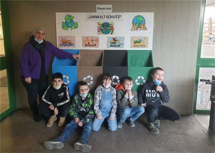 Beim Projekt mit Samar Shodab lernten die Schüler an der Kinzing-Schule in Neuwied die Mülltrennung auf spielerische Weise kennen. Foto: privat