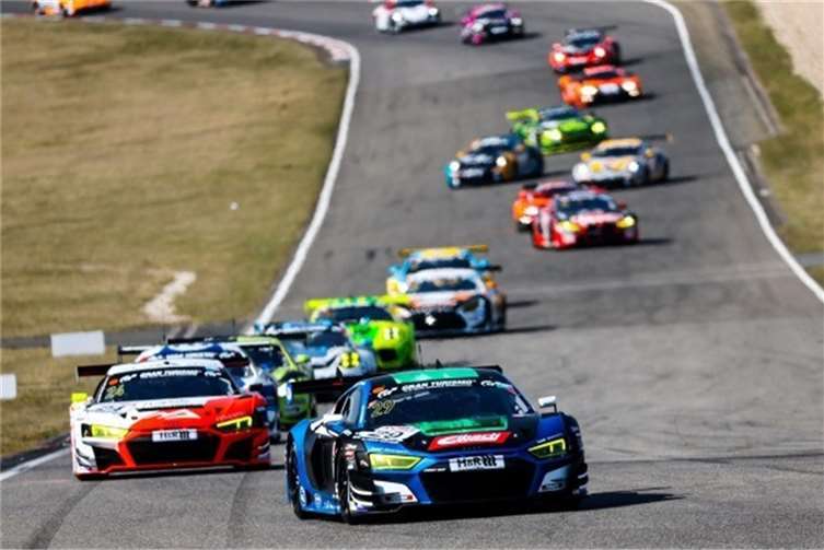 Beim ROWE 6 Stunden ADAC Ruhr-Pokal-Rennen geht es wieder auf der Kombination aus Grand-Prix-Strecke und Nordschleife zur Sache.  Foto: Jan Brucke / VLN