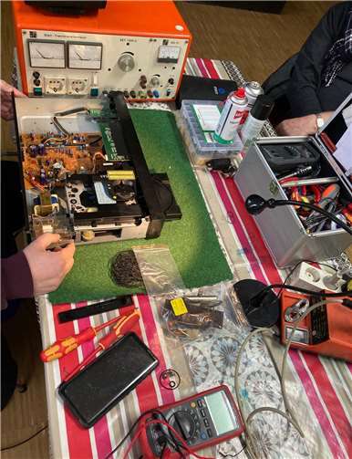 Beim Repair-Café im Lahnsteiner Jugendkulturzentrum kann gebastelt und geschraubt werden.  Foto: Stadtverwaltung Lahnstein