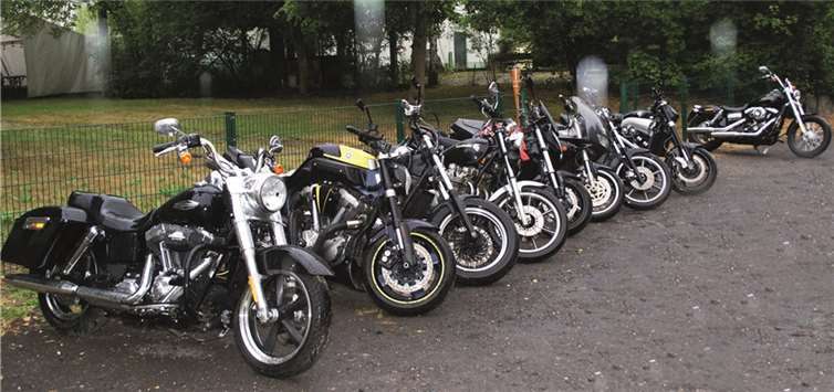 Beim Sommerfest bot der Blick auf die Maschinen der Motorradfreunde einen angemessenen Empfang.