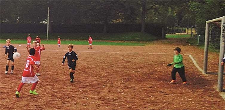 Beim Spiel der F2-Junioren des Ahrweiler BC gegen Heimersheim ging es spannend zu. privat