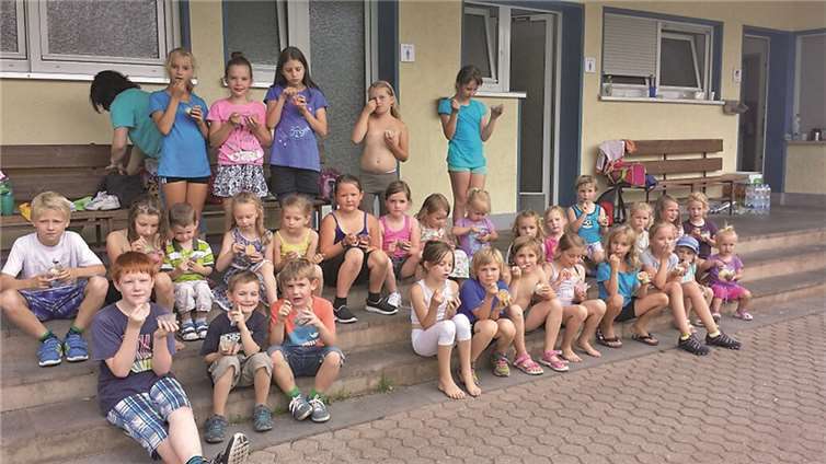 Beim Spielfest auf dem Sportplatz kam der Nachwuchs nicht zu kurz.privat
