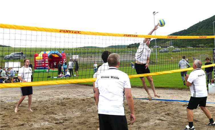 Beim Sport- und Pfingstfest stand unter anderem das beliebte Beachvolleyballturnier im Fokus des Interesses. Fotos: TE