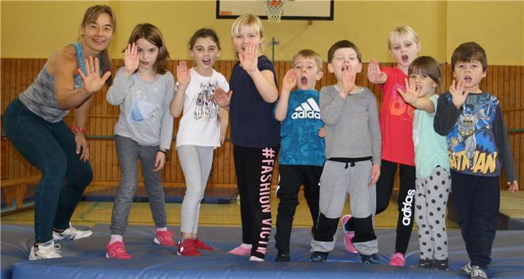Beim Sport werden die Kinder spielerisch an das Thema Selbstverteidigung herangeführt.  privat
