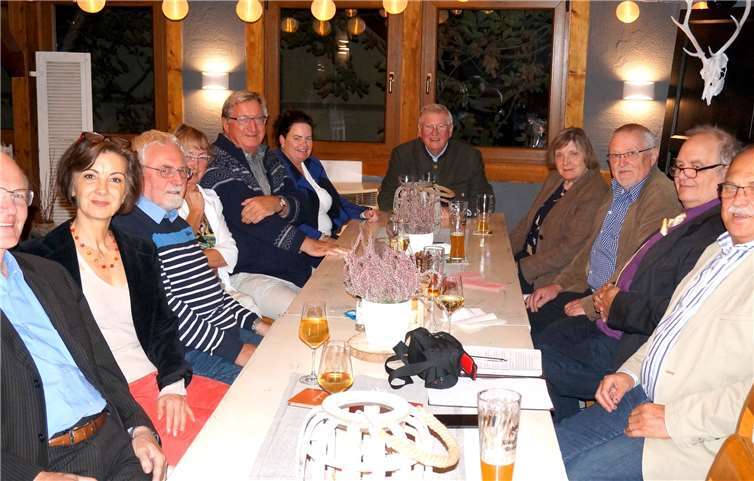 Beim Stammtisch wurde unter anderem über die Kandidatenliste für die Kommunalwahl im Mai geredet. Privat