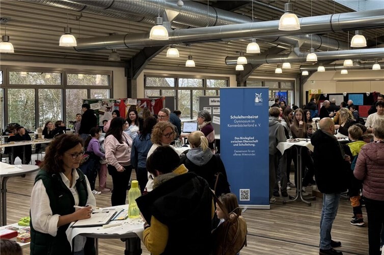 Beim Tag der offenen Tür konnten sich interessierte Eltern einen Eindruck von der Schule direkt vor Ort machen. Fotos:Gymnasium im Kannenbäckerland
